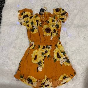 Beautiful romper brand new